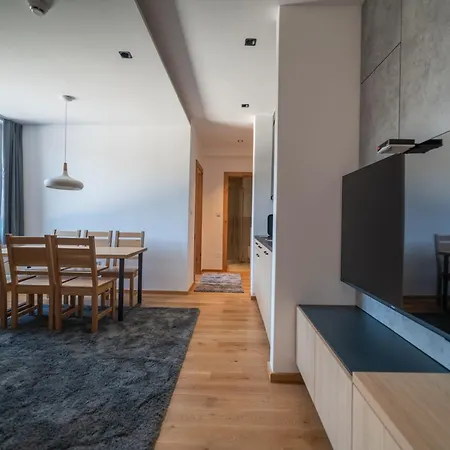 Lux Zlatni Javor Hotel apartamentowy