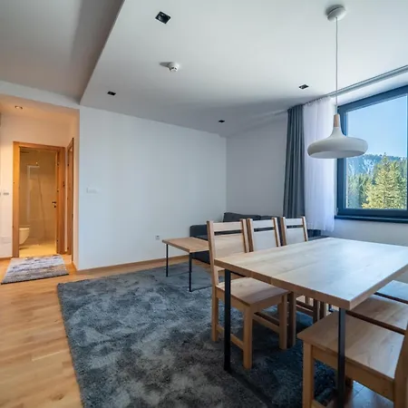 Lux Zlatni Javor Hotel apartamentowy *